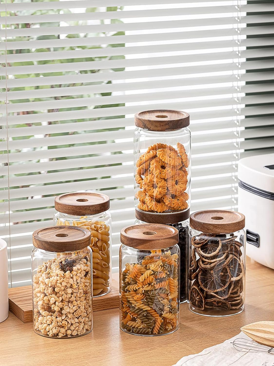 28 Ounce Airtight Food Storage Containers with Bamboo lids - Image 3