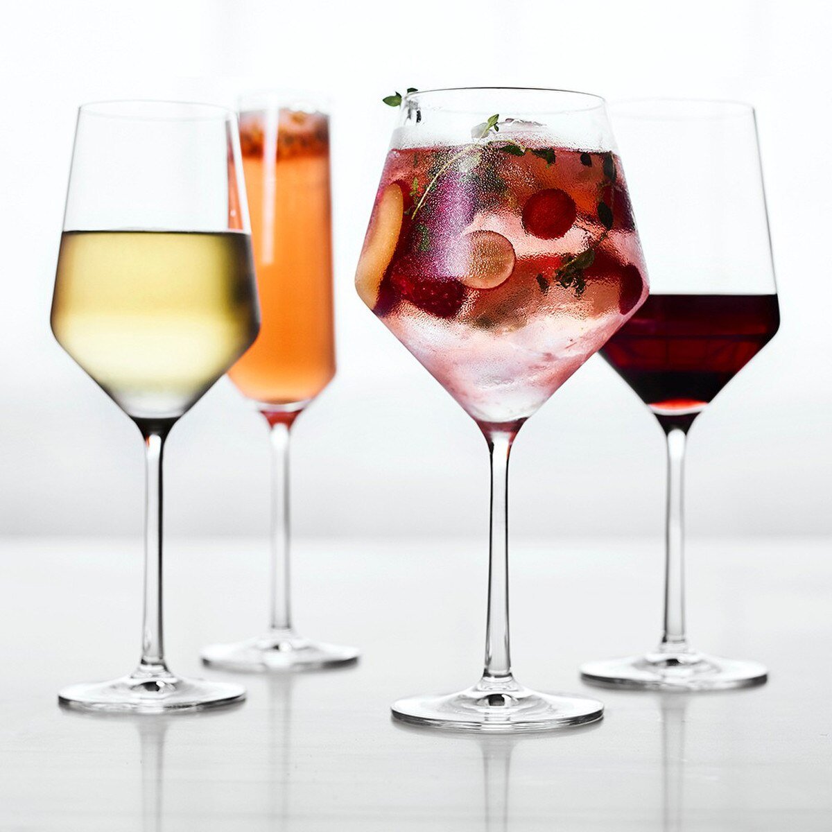 Wine & champagne glasses